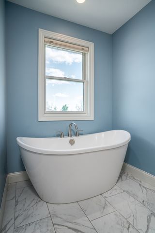 262 Ann Avenue, Bettendorf, IA 52722