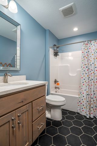 262 Ann Avenue, Bettendorf, IA 52722