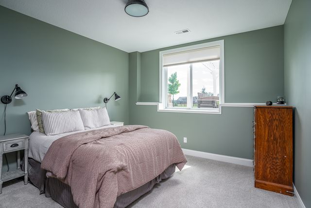 262 Ann Avenue, Bettendorf, IA 52722