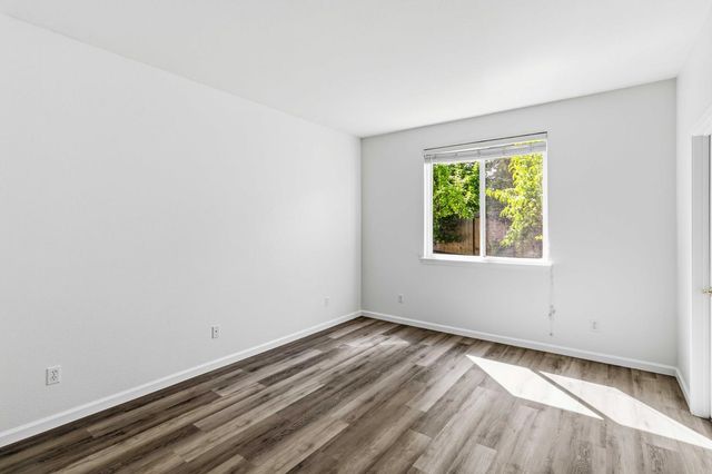 401 MOUNT DARWIN Ct, Roseville, CA 95747