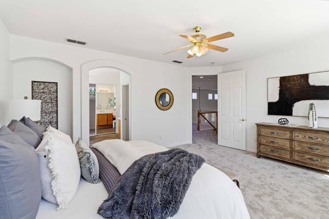 401 MOUNT DARWIN Ct, Roseville, CA 95747