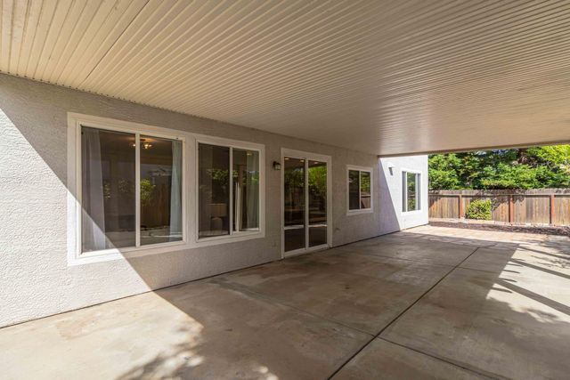 401 MOUNT DARWIN Ct, Roseville, CA 95747