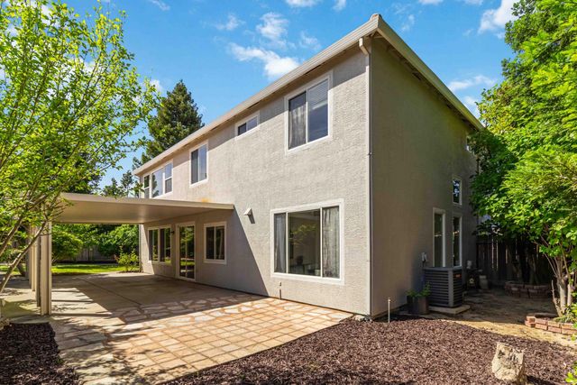 401 MOUNT DARWIN Ct, Roseville, CA 95747