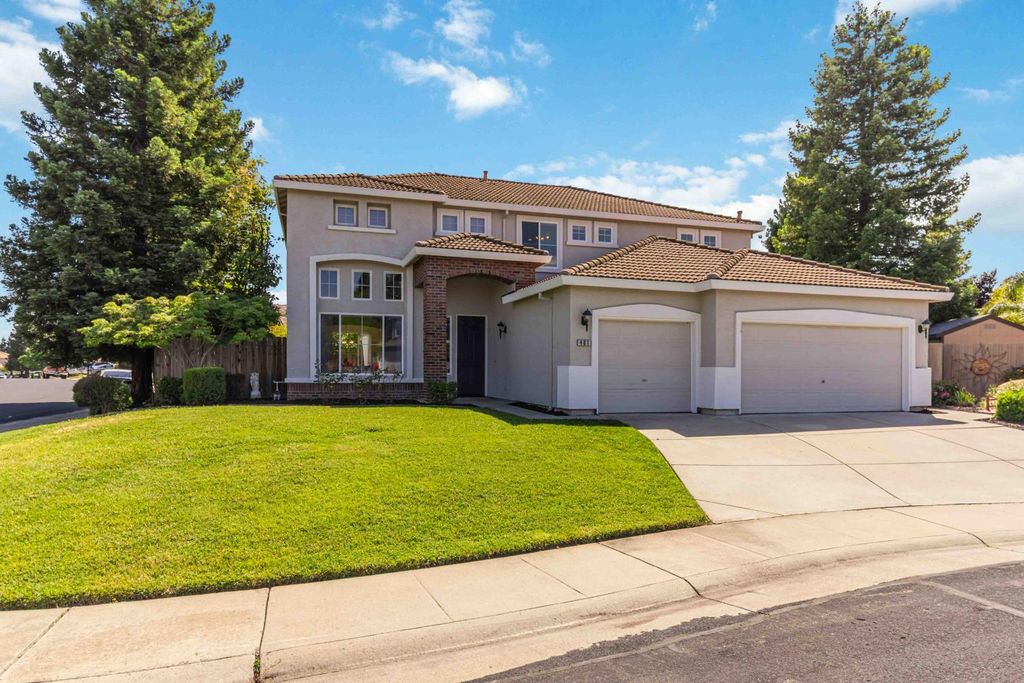 401 MOUNT DARWIN Ct, Roseville, CA 95747
