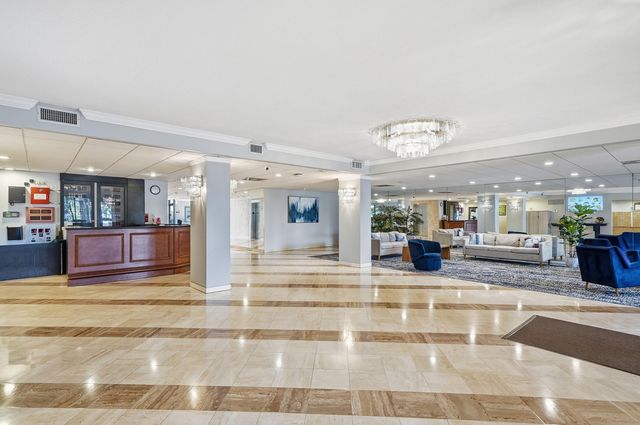 3800 Hillcrest Drive 310, Hollywood, FL 33021