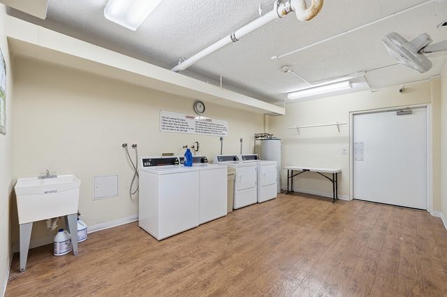 3800 Hillcrest Drive 310, Hollywood, FL 33021