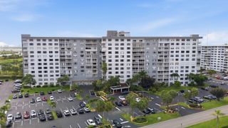 3800 Hillcrest Drive 310, Hollywood, FL 33021