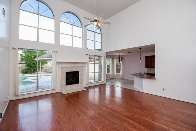 2719 Mossy Log Court, Houston, TX 77084