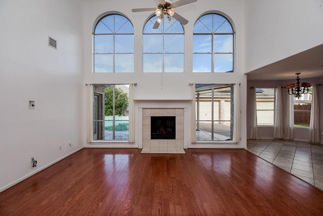 2719 Mossy Log Court, Houston, TX 77084