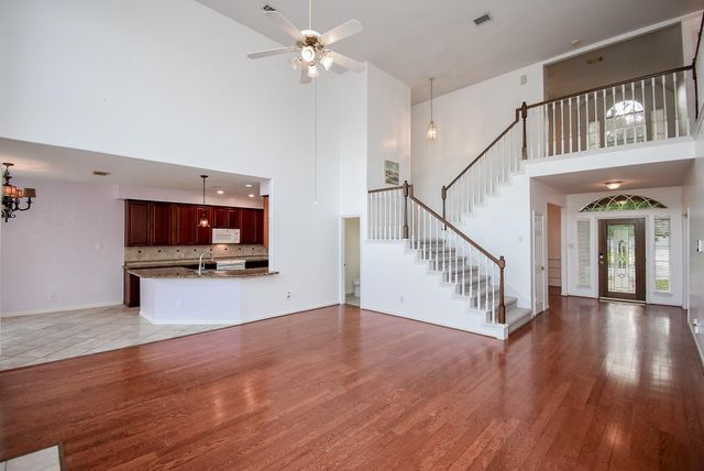 2719 Mossy Log Court, Houston, TX 77084