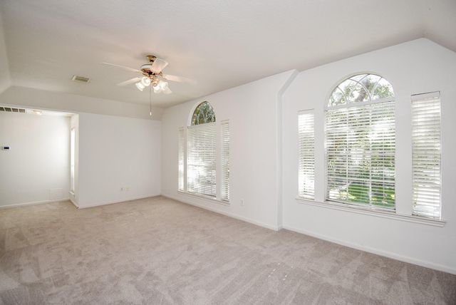 2719 Mossy Log Court, Houston, TX 77084