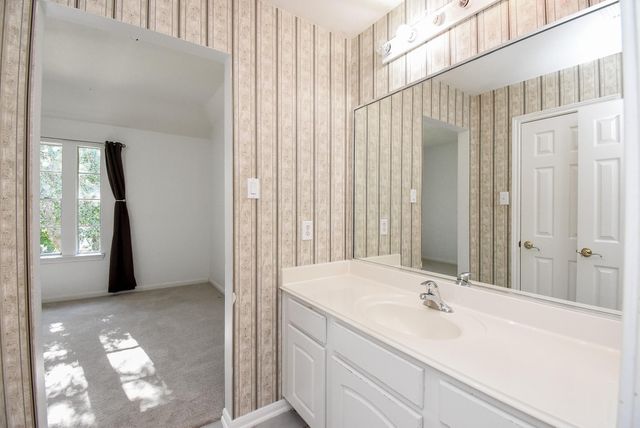 2719 Mossy Log Court, Houston, TX 77084