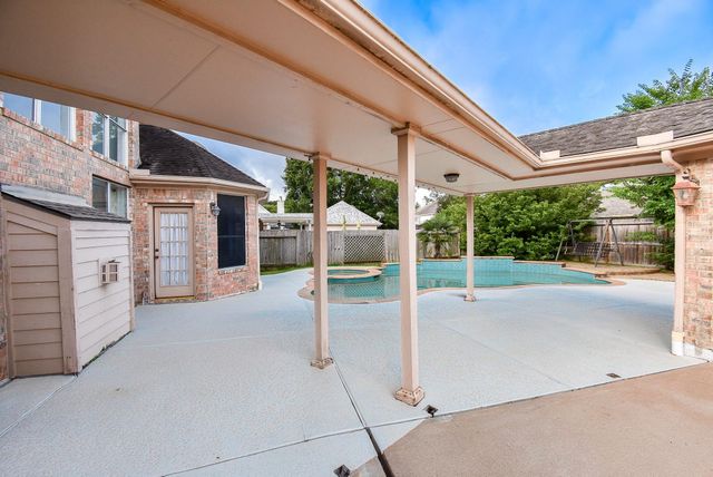 2719 Mossy Log Court, Houston, TX 77084