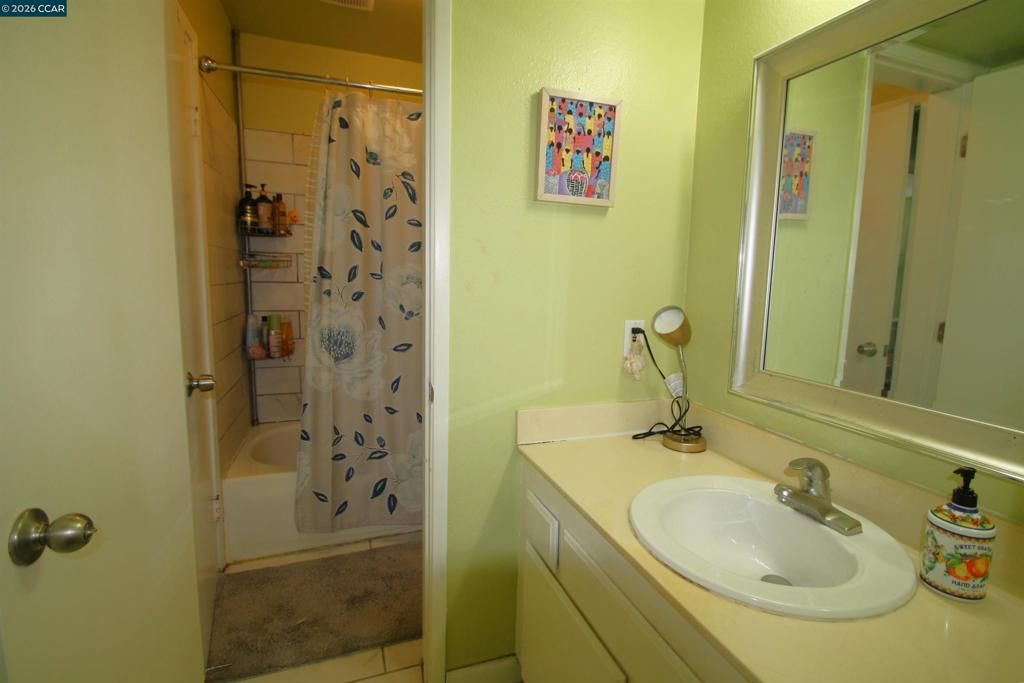 Image 21 of property listing at 1506 Ashwood Dr, Martinez, CA 94553
