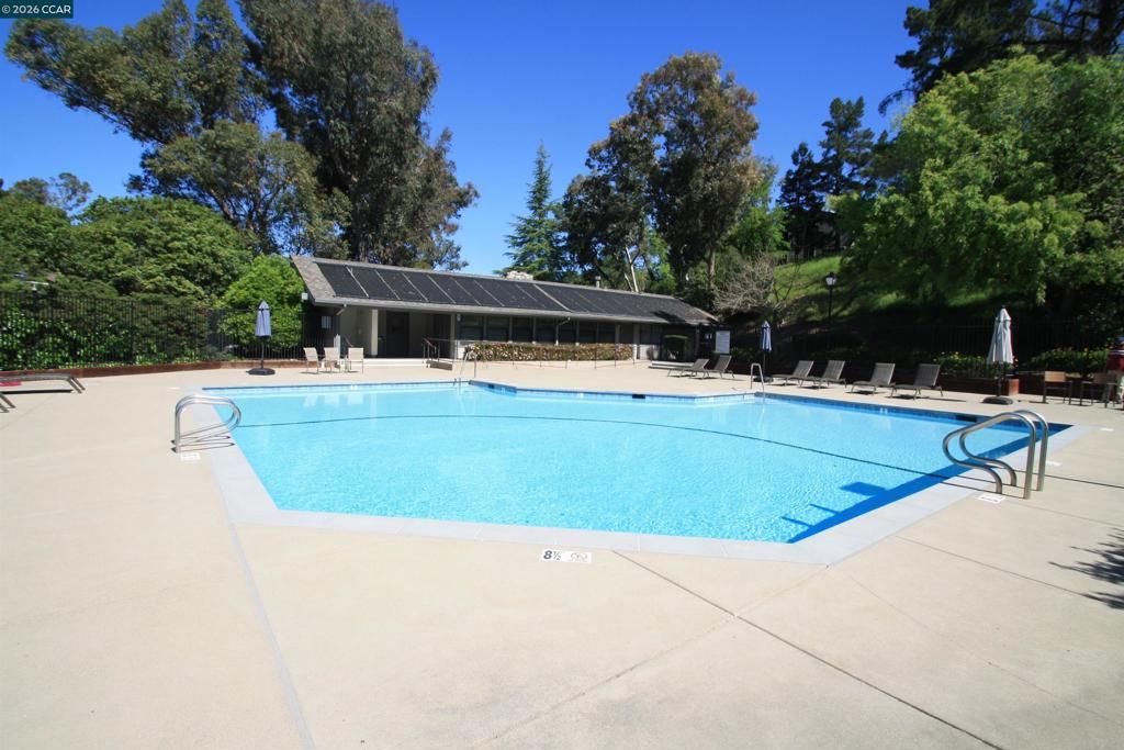 Image 25 of property listing at 1506 Ashwood Dr, Martinez, CA 94553