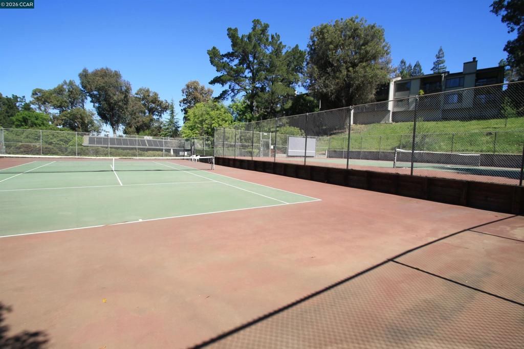 Image 29 of property listing at 1506 Ashwood Dr, Martinez, CA 94553