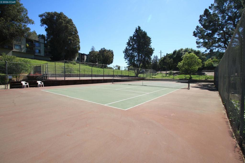Image 31 of property listing at 1506 Ashwood Dr, Martinez, CA 94553