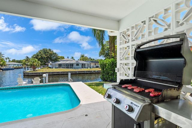 5300 NE 26 Avenue, Fort Lauderdale, FL 33308