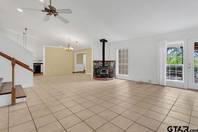 302 Harmony Lane, Hideaway, TX 75771