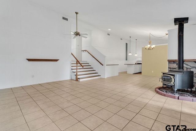302 Harmony Lane, Hideaway, TX 75771