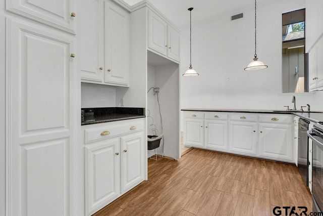 302 Harmony Lane, Hideaway, TX 75771