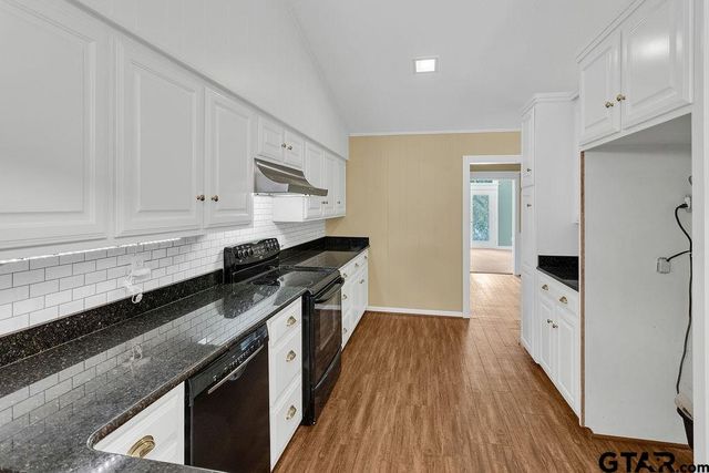302 Harmony Lane, Hideaway, TX 75771