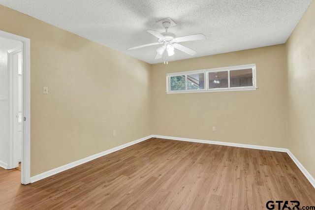 302 Harmony Lane, Hideaway, TX 75771