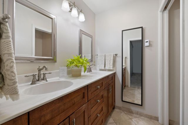 2252 Country Lane, Minnetonka, MN 55305