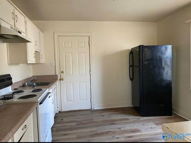 905 Fairway Drive, Huntsville, AL 35816