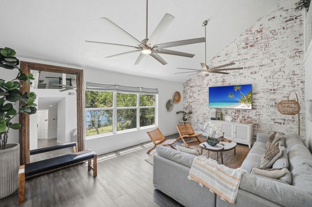 4700 Regina Drive, Fort Pierce, FL 34982