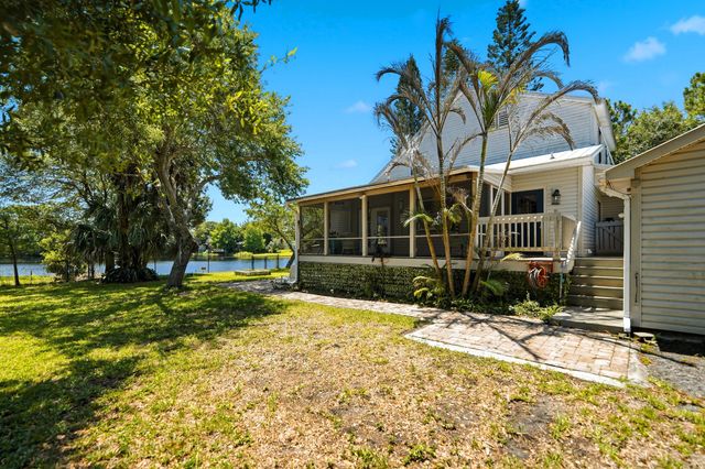 4700 Regina Drive, Fort Pierce, FL 34982