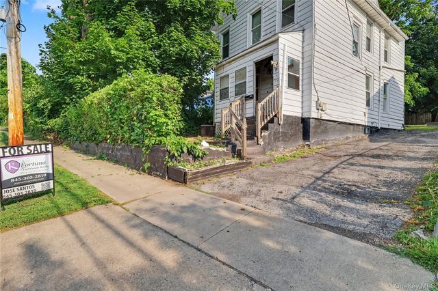 39 Spruce St, Poughkeepsie, NY 12601