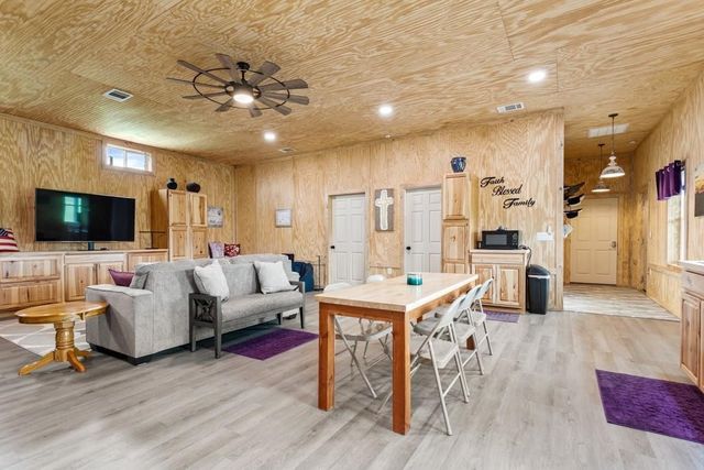8642 S Fm 779, Alba, TX 75410