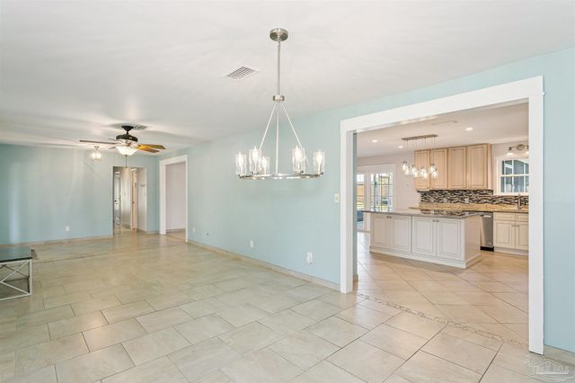 424 Dracena Way, Gulf Breeze, FL 32561