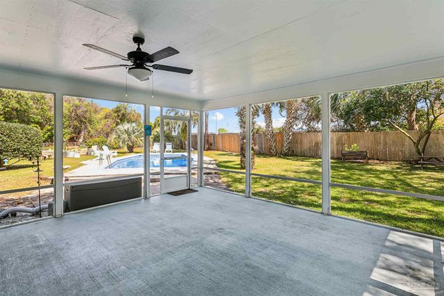 424 Dracena Way, Gulf Breeze, FL 32561