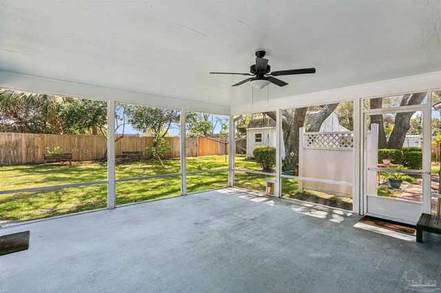 424 Dracena Way, Gulf Breeze, FL 32561