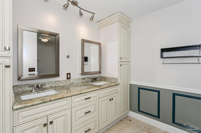 424 Dracena Way, Gulf Breeze, FL 32561