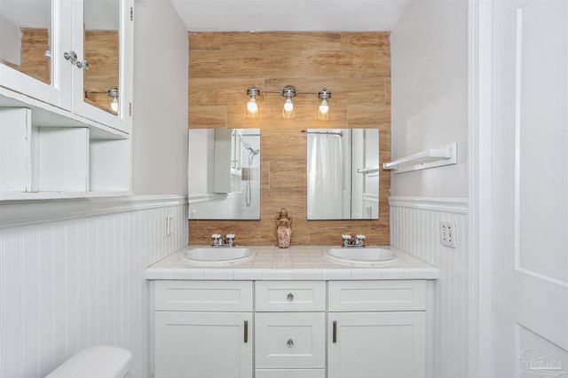 424 Dracena Way, Gulf Breeze, FL 32561