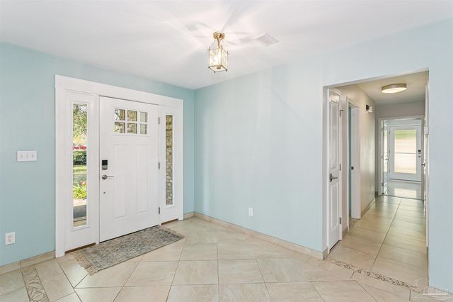 424 Dracena Way, Gulf Breeze, FL 32561