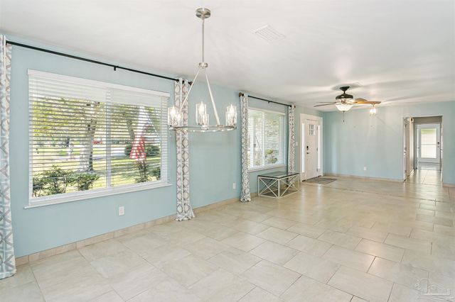 424 Dracena Way, Gulf Breeze, FL 32561