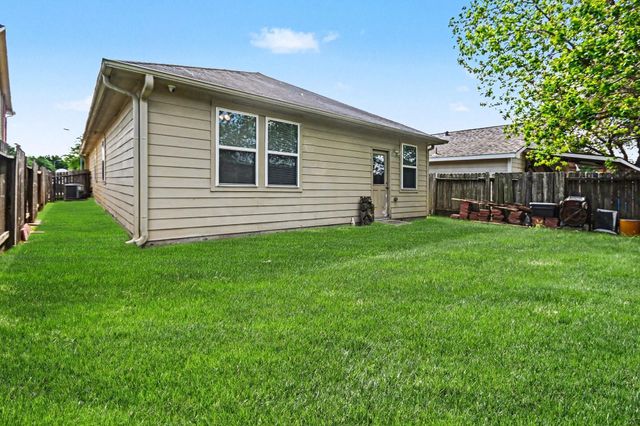 10019 Meadow Mill Forest Lane, Houston, TX 77044