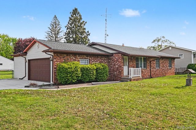 4497 Sunnymead Avenue, Burton, MI 48519