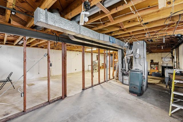 4497 Sunnymead Avenue, Burton, MI 48519