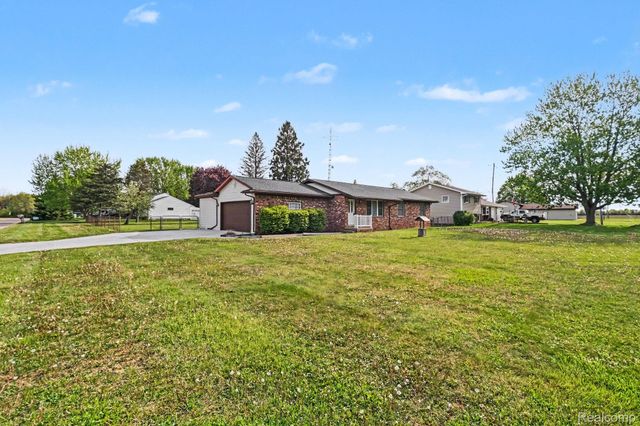 4497 Sunnymead Avenue, Burton, MI 48519