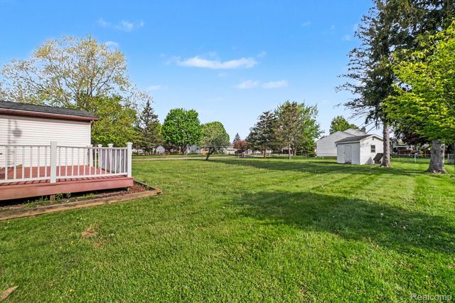 4497 Sunnymead Avenue, Burton, MI 48519