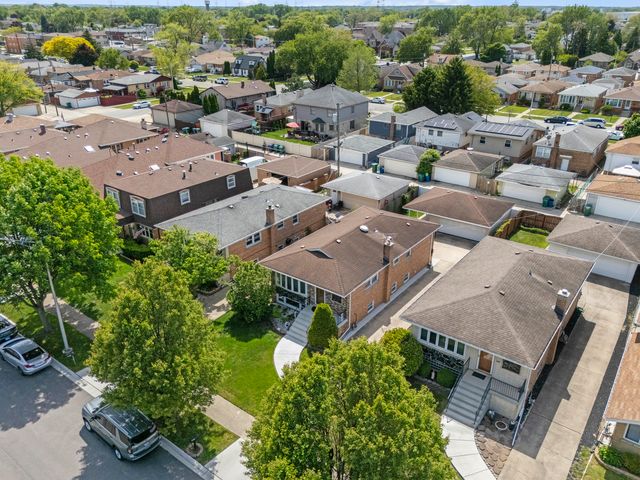 7728 Natchez Avenue, Burbank, IL 60459