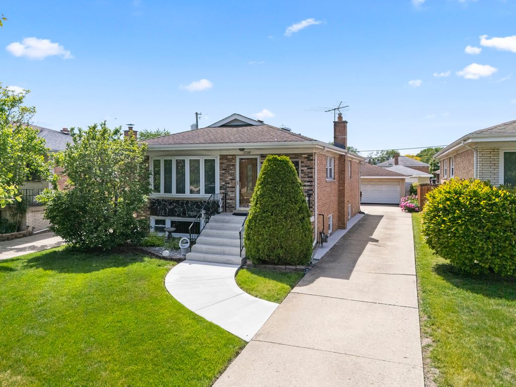 7728 Natchez Avenue, Burbank, IL 60459