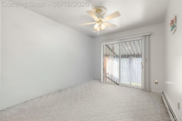 25204 Franklin Terrace, South Lyon, MI 48178