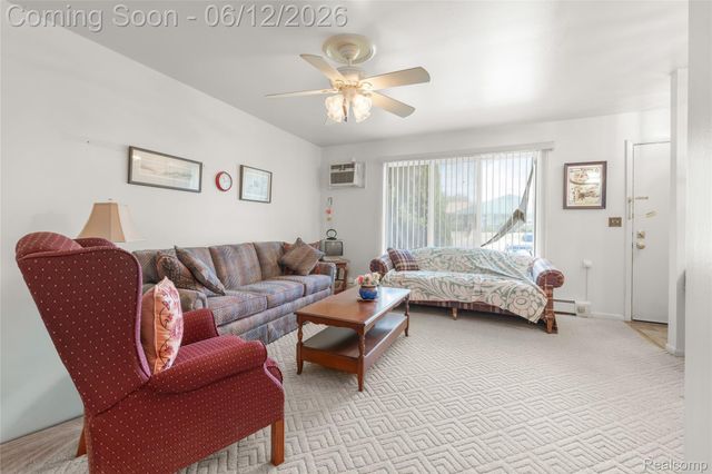 25204 Franklin Terrace, South Lyon, MI 48178