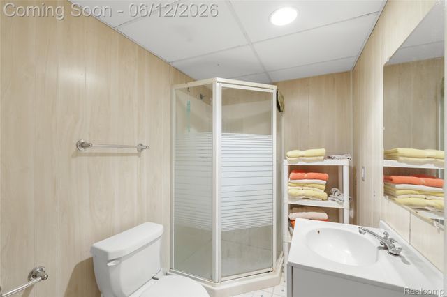 25204 Franklin Terrace, South Lyon, MI 48178